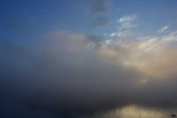 23 September 2022 - 07:26:11

----------------
Sun and mist over river Dart